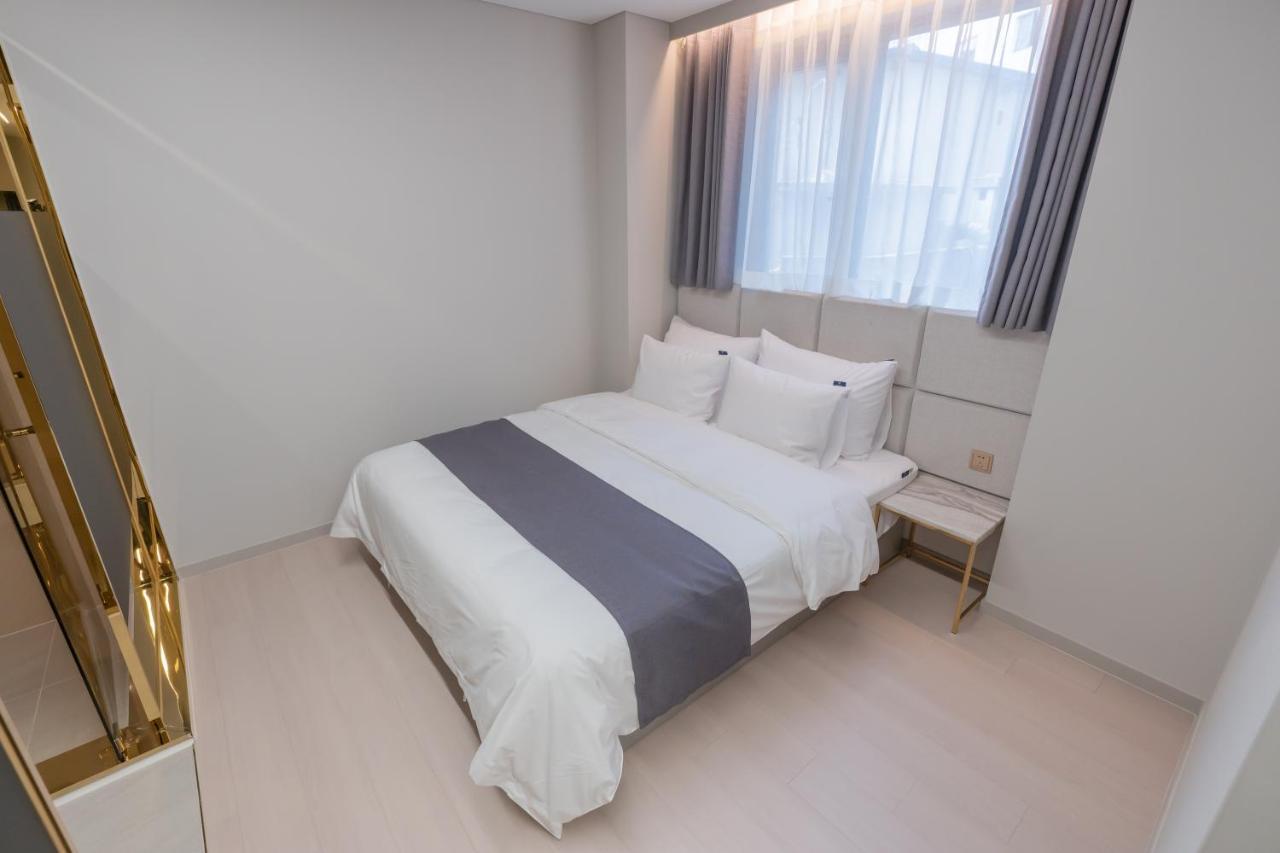 Denbasta Central Hotel Seomyeon Busan Eksteriør billede