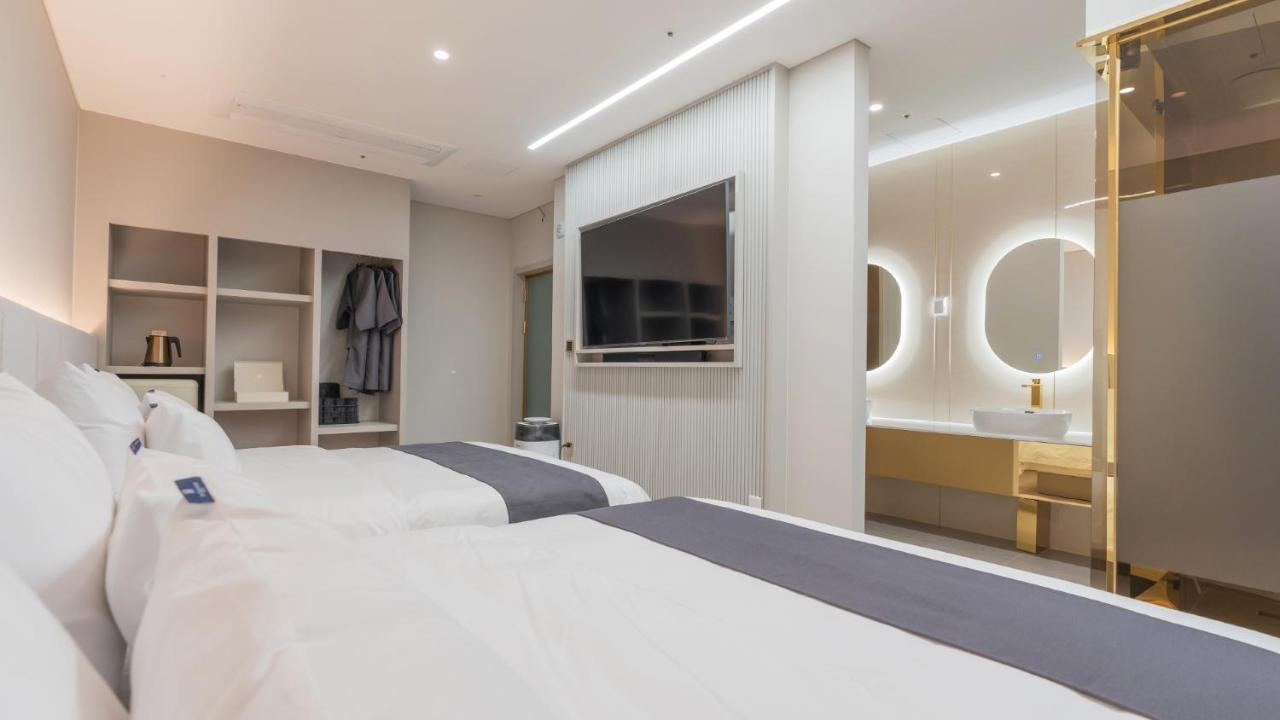 Denbasta Central Hotel Seomyeon Busan Eksteriør billede
