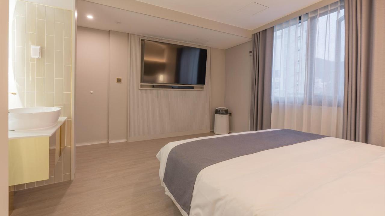 Denbasta Central Hotel Seomyeon Busan Eksteriør billede