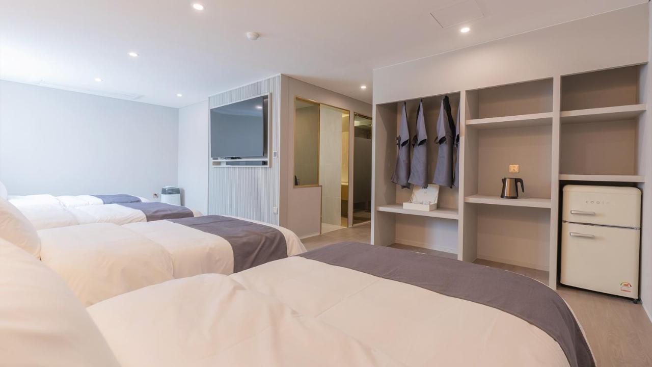 Denbasta Central Hotel Seomyeon Busan Eksteriør billede