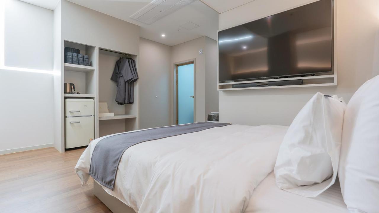 Denbasta Central Hotel Seomyeon Busan Eksteriør billede